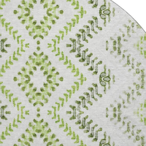HomeRoots 8' Artichoke Green Round Rug – Modern Geometric Design, Washable, UV Protected for Active Homes 656097