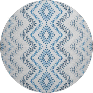 HomeRoots 8' Blue And Ivory Geometric Round Rug - Washable, UV Protected, Stain Resistant for High-Traffic Areas 656103