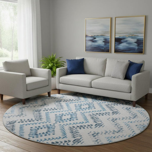 HomeRoots 8' Blue And Ivory Geometric Round Rug - Washable, UV Protected, Stain Resistant for High-Traffic Areas 656103
