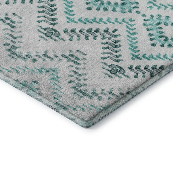 HomeRoots 8' Teal and Ivory Geometric Round Rug – Stylish, Washable, UV-Protected for Indoor & Outdoor Use 656115