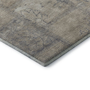 HomeRoots 8' Beige and Gray Patchwork Round Rug - Washable, UV-Protected, Stain-Resistant for Modern Homes 656127