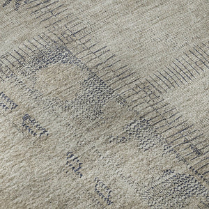 HomeRoots 8' Beige and Gray Patchwork Round Rug - Washable, UV-Protected, Stain-Resistant for Modern Homes 656127