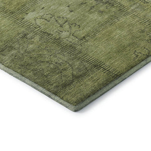 HomeRoots 8' Stylish Fern Green & Gray Patchwork Round Rug - Washable, UV Protected, Family-Friendly Design 656151