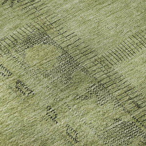 HomeRoots 8' Stylish Fern Green & Gray Patchwork Round Rug - Washable, UV Protected, Family-Friendly Design 656151