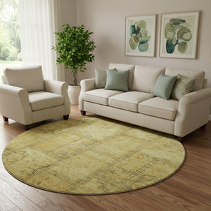 HomeRoots 8' Gold and Gray Patchwork Round Rug - Washable, UV-Protected, Stylish for Homes with Kids & Pets 656157