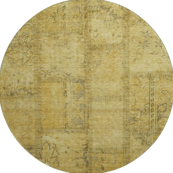 HomeRoots 8' Gold and Gray Patchwork Round Rug - Washable, UV-Protected, Stylish for Homes with Kids & Pets 656157