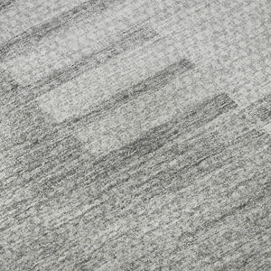 HomeRoots 8' Stylish Silver and Gray Striped Washable Round Rug – Durable, UV-Protected, Pet-Friendly Design 656229