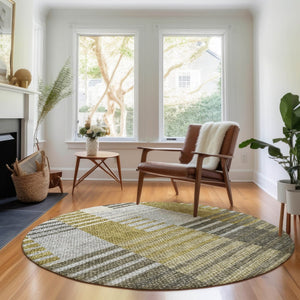 HomeRoots 8' Brown, Ivory & Gray Striped Washable Round Rug - UV Protected, Stain Resistant, Easy-Care Decor Piece 656241