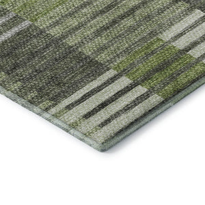 HomeRoots 8' Green Ivory and Gray Striped Washable Round Rug – UV Protected, Stain-Resistant, Soft Polyester! 656253