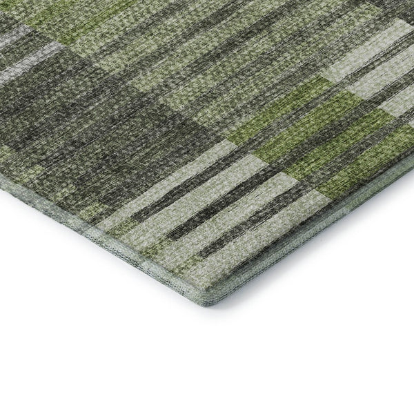 HomeRoots 8' Green Ivory and Gray Striped Washable Round Rug – UV Protected, Stain-Resistant, Soft Polyester! 656253