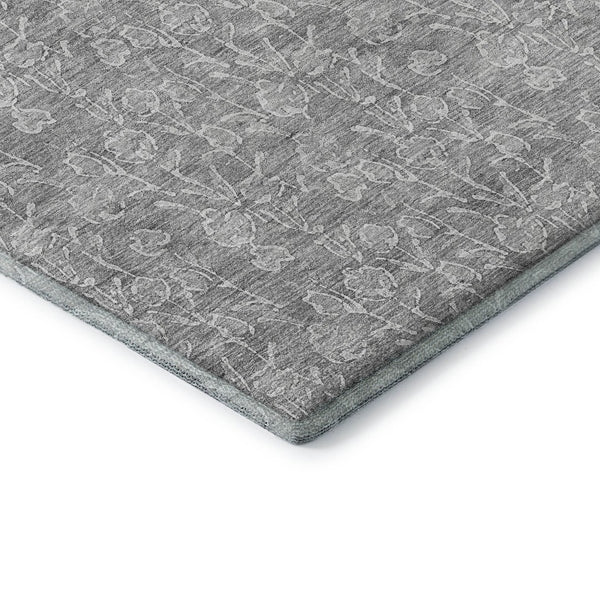 HomeRoots 8' Silver and Ivory Floral Round Rug - Washable, UV Protected, Durable for High-Traffic Areas 656421