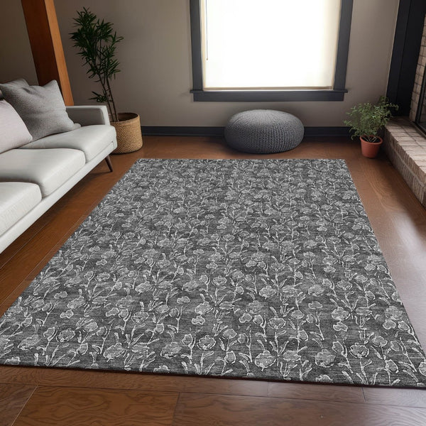 HomeRoots 5' Gray and Silver Floral Washable Area Rug – UV Protected, Stain Resistant, Perfect for High-Traffic Areas 656438