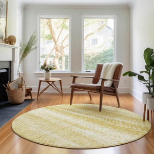HomeRoots 8' Gold And Ivory Striped Washable Round Rug - Durable, UV-Resistant, Perfect for Family Spaces! 656528