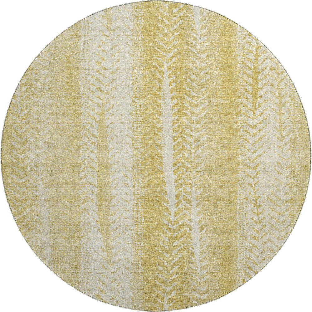 HomeRoots 8' Gold And Ivory Striped Washable Round Rug - Durable, UV-Resistant, Perfect for Family Spaces! 656528