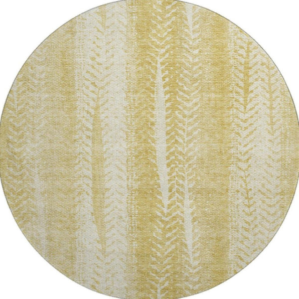 HomeRoots 8' Gold And Ivory Striped Washable Round Rug - Durable, UV-Resistant, Perfect for Family Spaces! 656528