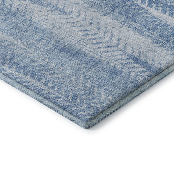 HomeRoots 8' Sky Blue and Ivory Striped Washable Round Rug - UV Protected, Durable, Stylish for Indoor & Outdoor Use 656534
