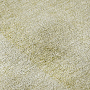 HomeRoots 8' Gold And Beige Washable Round Rug – Modern Abstract Design, UV Protected & Stain Resistant! 656570