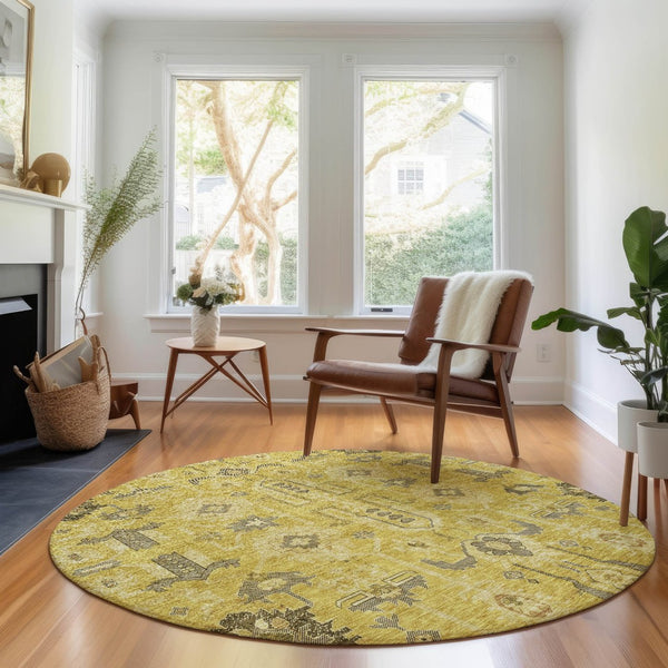 HomeRoots 8' Gold Charcoal and Gray Oriental Washable Round Rug - Durable, UV Protected, Stain Resistant Design! 656618
