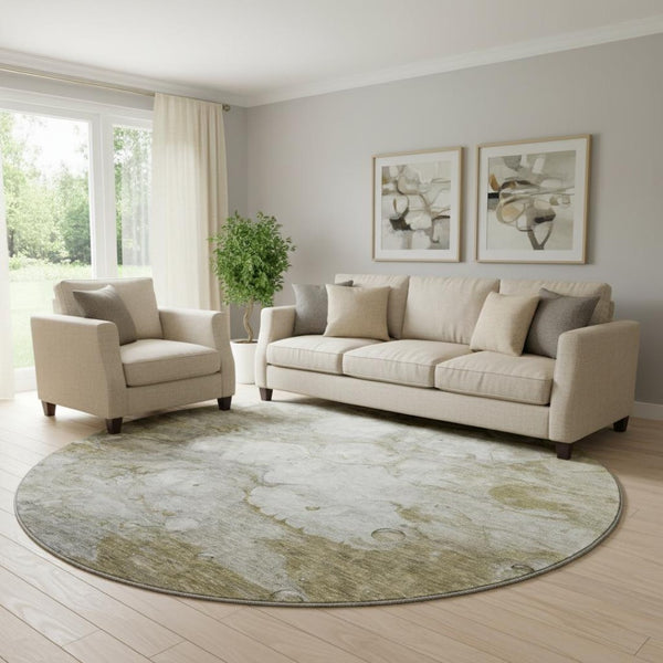 HomeRoots 8' Brown and Ivory Abstract Washable Round Rug - UV Protected, Durable, Easy-Care for High Traffic Areas 656702
