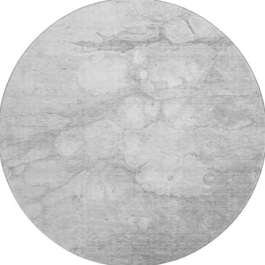 HomeRoots 8' Silver and Gray Abstract Round Rug - Washable, UV Protected, Perfect for High-Traffic Areas! 656774