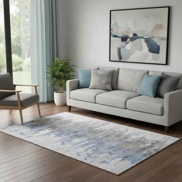 HomeRoots 5' Blue-Gray & Ivory Abstract Washable Area Rug with UV Protection for High-Traffic Spaces 656929