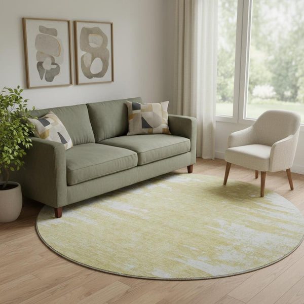 HomeRoots 8' Gold and Ivory Abstract Round Rug - Washable, UV-Protected, Stylish Solution for High-Traffic Areas 656972