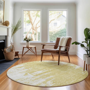 HomeRoots 8' Gold and Ivory Abstract Round Rug - Washable, UV-Protected, Stylish Solution for High-Traffic Areas 656972