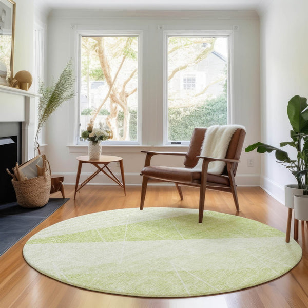 HomeRoots 8' Artichoke Green & Ivory Geometric Round Rug - Washable, UV-Protected, Durable, & Stylish Home Accent 657008