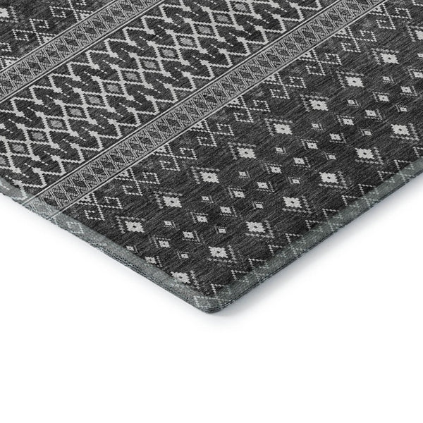 HomeRoots 8' Gray and Silver Tribal Round Rug: Stylish, Washable, UV-Protected, Perfect for Homes with Kids & Pets 657116
