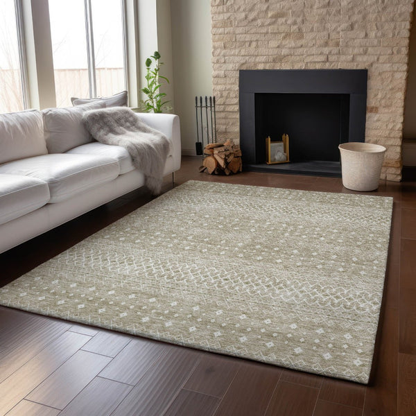 HomeRoots 5' X 8' Taupe And Ivory Tribal Area Rug - Washable, UV-Protected, Durable & Stylish for Any Space 657199