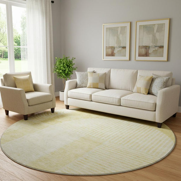 HomeRoots 8' Gold and Ivory Geometric Washable Round Rug - Stylish, Durable, UV-Protected for Modern Spaces 657260