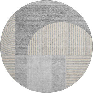 HomeRoots 8' Stylish Silver and Gray Geometric Washable Round Rug with UV Protection for High-Traffic Areas 657278