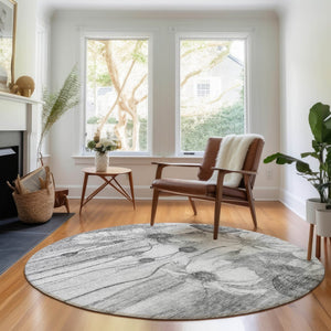 HomeRoots 8' Gray and Silver Floral Round Rug - Stylish, Washable, UV Protected for High-Traffic Spaces! 657302