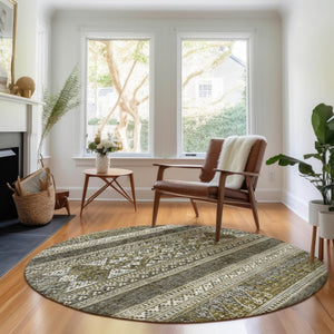 HomeRoots 8' Southwestern Round Rug in Taupe Beige & Ivory - Washable, UV Protected, Durable, Stylish Decor 657464