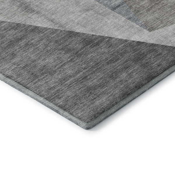 HomeRoots 8' Stylish Taupe Blue & Beige Geometric Washable Round Rug - UV Protected, Durable & Easy Care! 657470