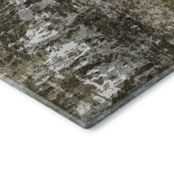 HomeRoots 8' Taupe and Ivory Abstract Washable Round Rug – Durable, UV-Protected, Perfect for Busy Homes! 657530