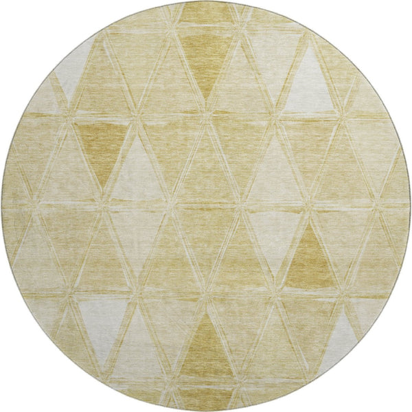 HomeRoots 8' Gold and Ivory Geometric Round Rug - Stylish, Washable, UV-Protected, Family-Friendly Design 657626