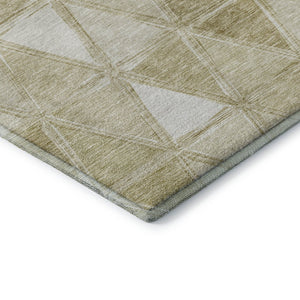 HomeRoots 8' Khaki Geometric Round Rug - Washable, UV Protected, Stain Resistant for Modern Homes with Pets 657638
