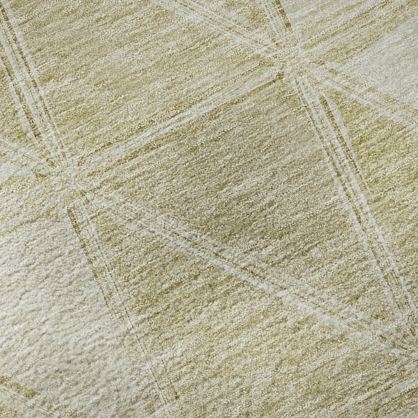 HomeRoots 8' Khaki Geometric Round Rug - Washable, UV Protected, Stain Resistant for Modern Homes with Pets 657638