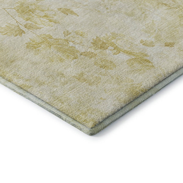 HomeRoots 8' Gold and Ivory Floral Round Rug - Washable, UV-Protected, Stain-Resistant for Busy Homes 657704