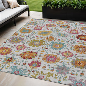 HomeRoots 5' Elegant Ivory, Gold & Pink Damask Washable Area Rug - Ideal for Indoor & Outdoor Spaces! 657830