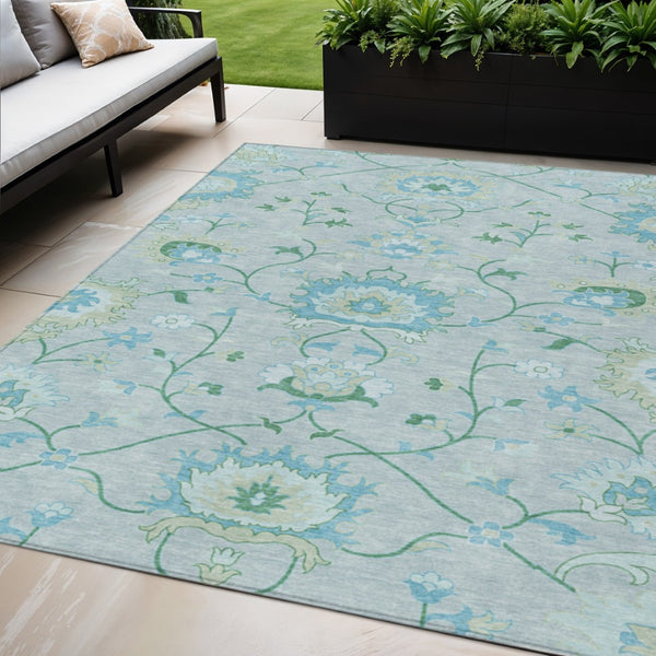 HomeRoots 5' Stylish Mint Green Floral Area Rug – Durable, Washable, Indoor/Outdoor Comfort for Any Space! 657974