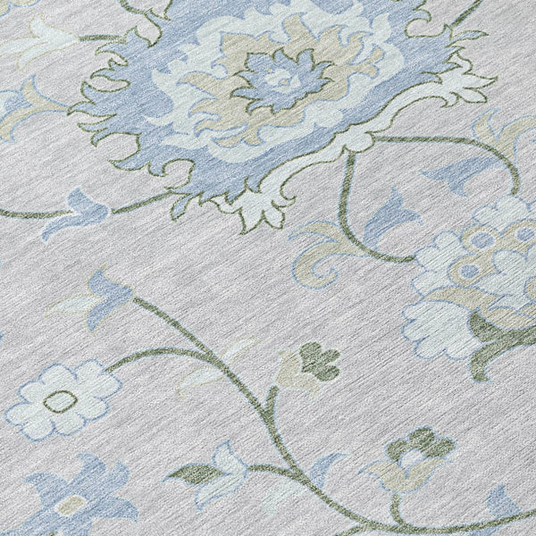 HomeRoots 8' Pearl and Ivory Round Floral Area Rug - Elegant Washable Design for Indoor & Outdoor Spaces 657981