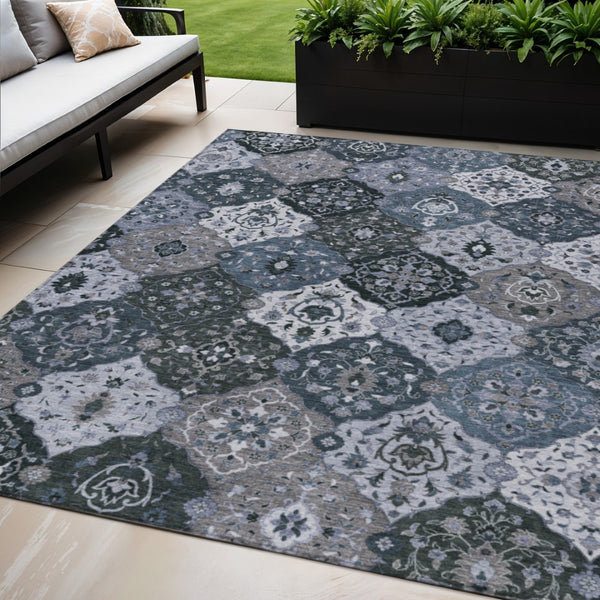 HomeRoots 5' X 8' Floral Medallion Area Rug in Denim Blue, Gray & Ivory - Washable for Indoor & Outdoor Use 658004