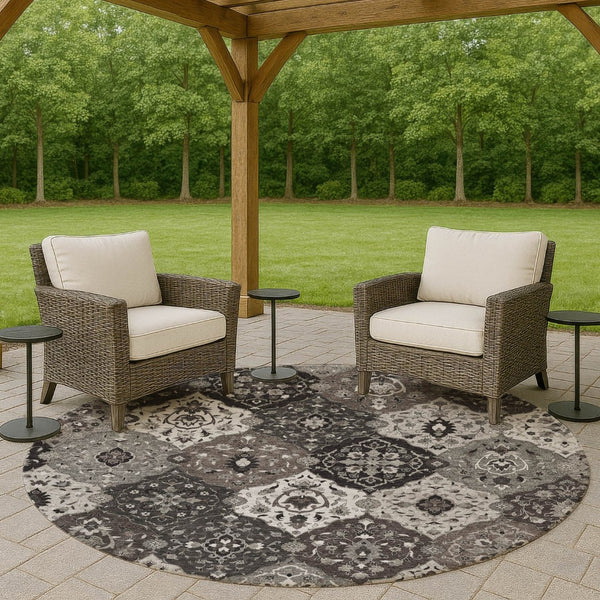 HomeRoots 8' Round Floral Medallion Area Rug in Gray & Ivory - Washable, Durable for Indoor & Outdoor Use! 658011