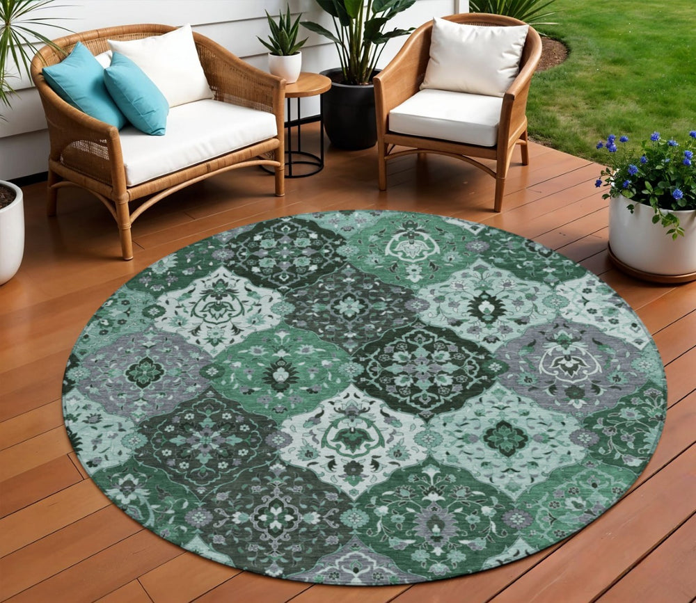 HomeRoots 8' Round Floral Medallion Area Rug in Green, Ivory & Gray - Washable, Durable for Indoor/Outdoor Use 658017