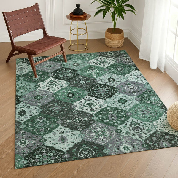 HomeRoots 10' X 14' Floral Medallion Area Rug - Washable, Indoor/Outdoor, Stain-Resistant & Stylish Decor! 658020