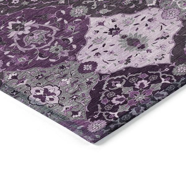 HomeRoots 8' Round Floral Medallion Area Rug in Purple & Ivory - Washable, Durable, Indoor/Outdoor Style! 658029