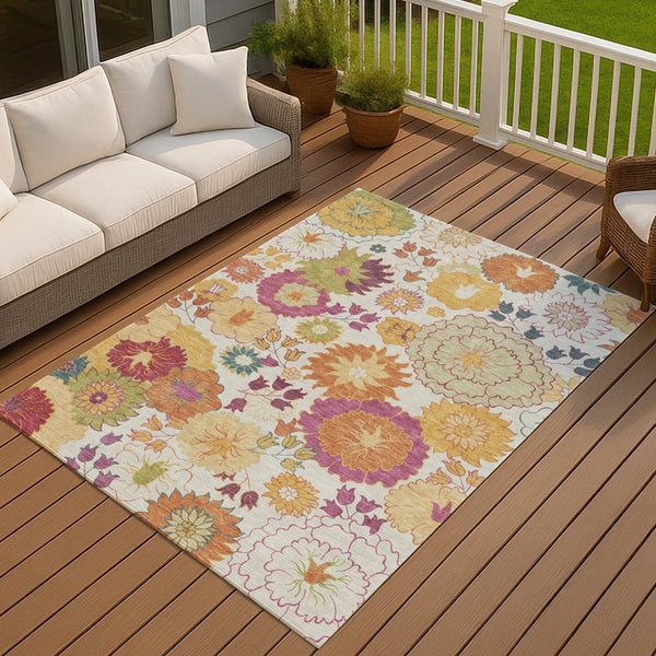 HomeRoots 5' Elegant Ivory Gold Pink Floral Area Rug - Washable, Durable, Perfect for Indoor & Outdoor Use 658070