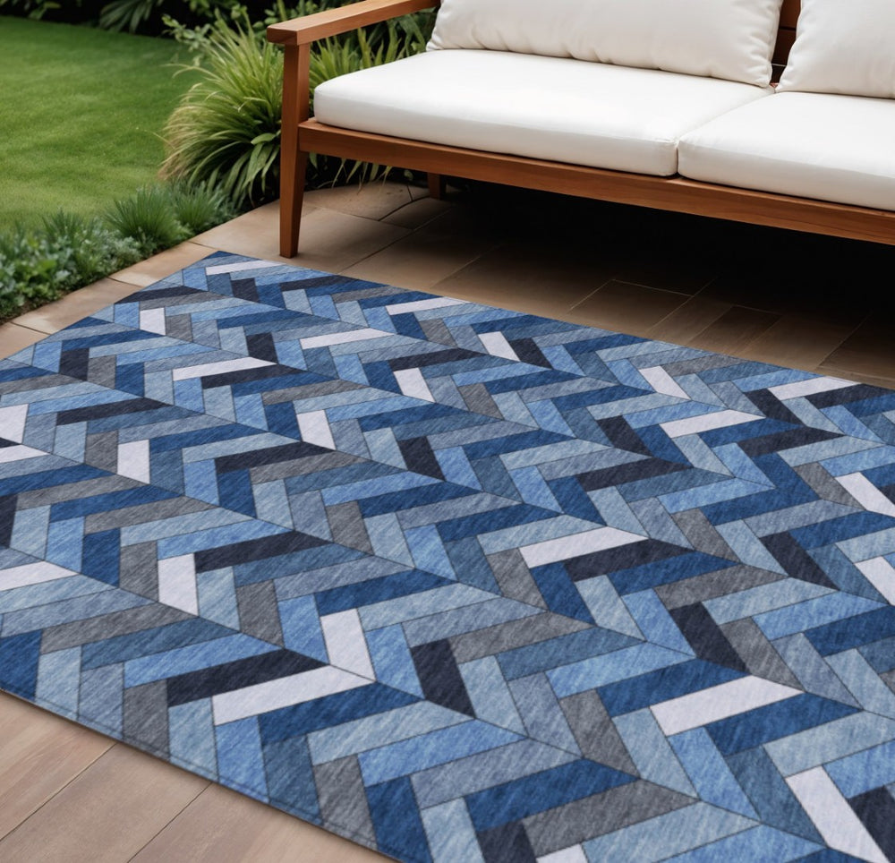 HomeRoots 8' X 10' Blue and Ivory Geometric Rug – Stylish, Washable for Indoor & Outdoor Use, Ideal for High Traffic Areas 658150